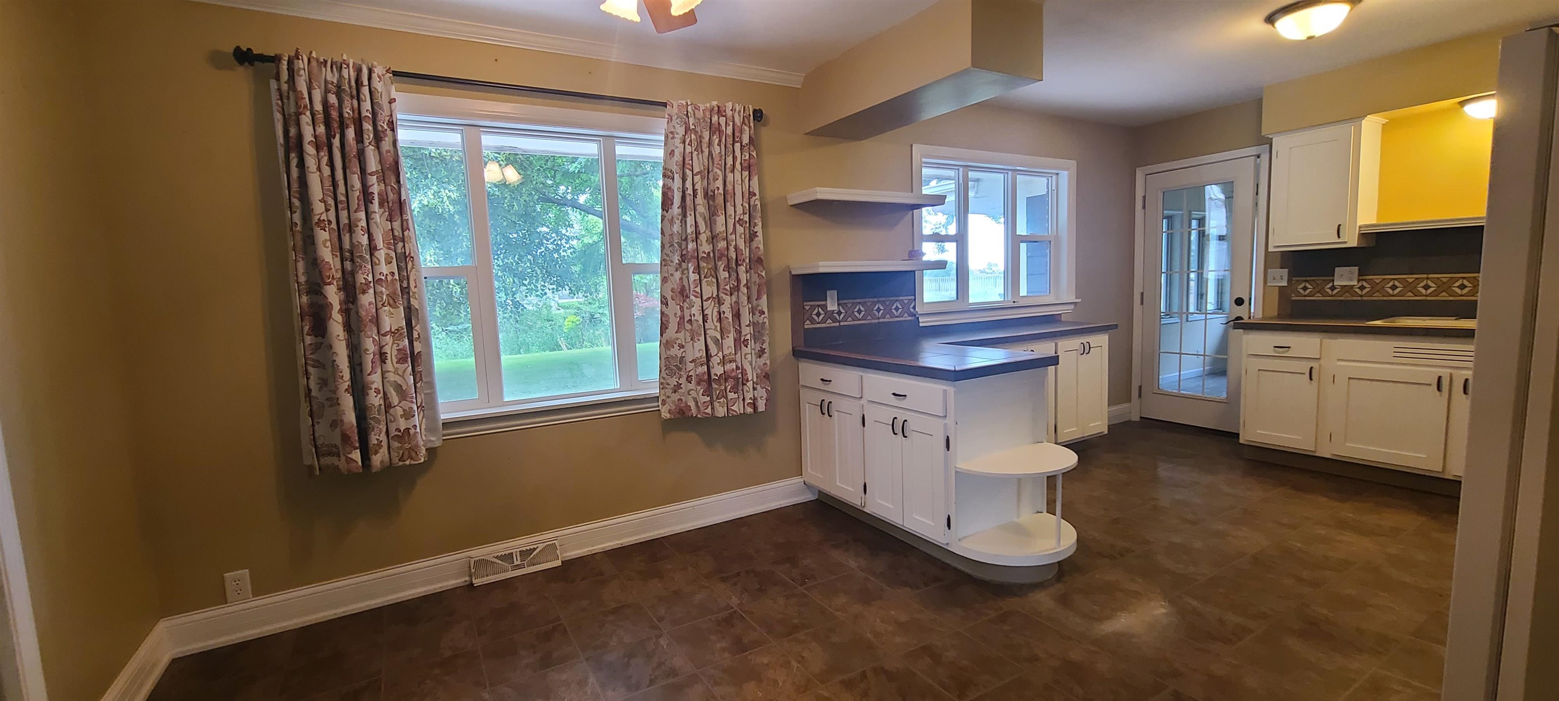 1045 Turkington Terrace Rochelle, IL 61068 - Photo 10 of 26 Gallery Image 10