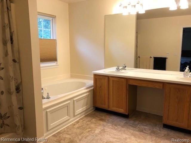 5860 Hathaway Road Canton, MI 48187 - Photo 34 of 48 IMG_0734.jpg