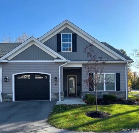 $2,850 | 5281-5287 Chestnut Ridge Road, Orchard Park, NY 14127
