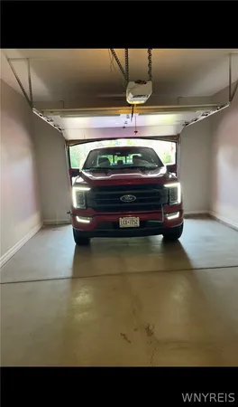 $2,850 | 5281-5287 Chestnut Ridge Road, Orchard Park, NY 14127