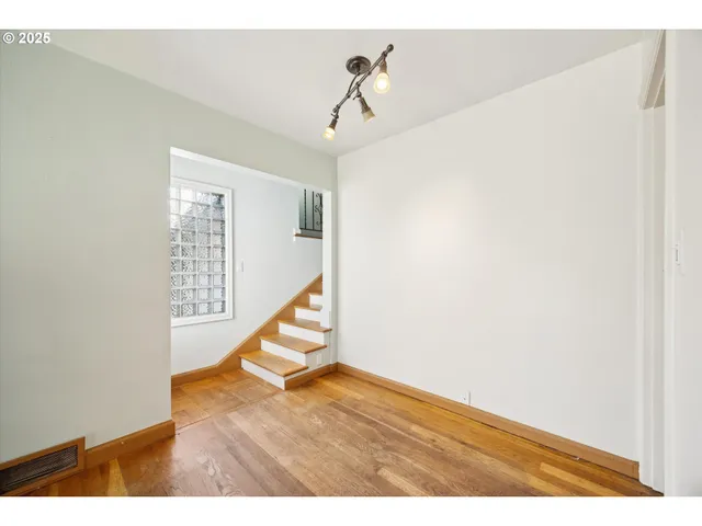 $395,000 | 1115 Northeast 106th Avenue, Portland, OR 97220