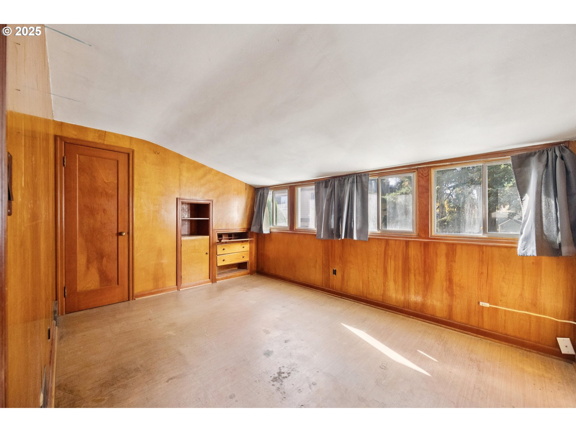 1115 Northeast 106th Avenue Portland, OR 97220 - Photo 29 of 46 a view of an empty room with a window