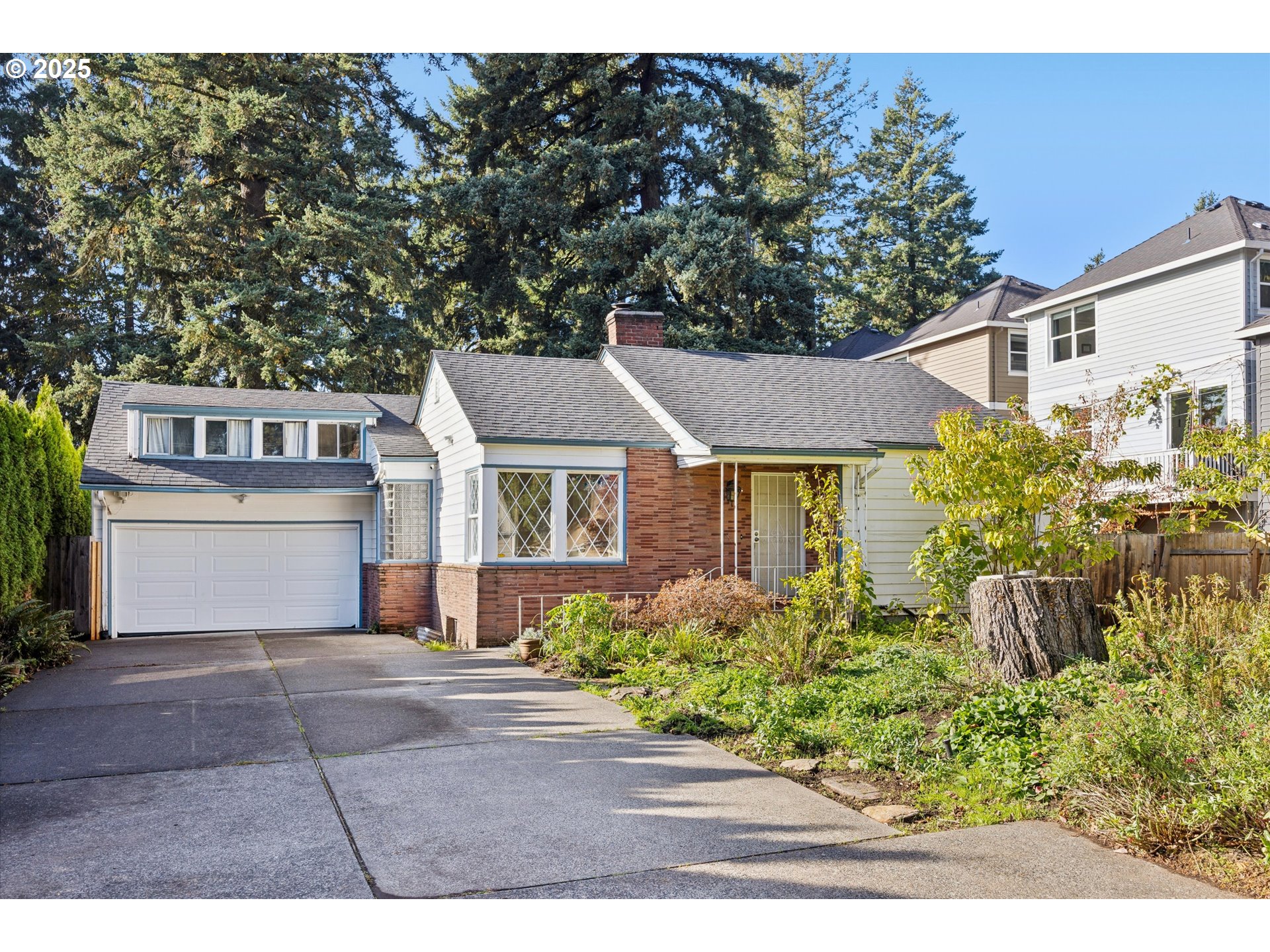 1115 Northeast 106th Avenue Portland, OR 97220 - Photo 5 of 46 front view of a house with a yard