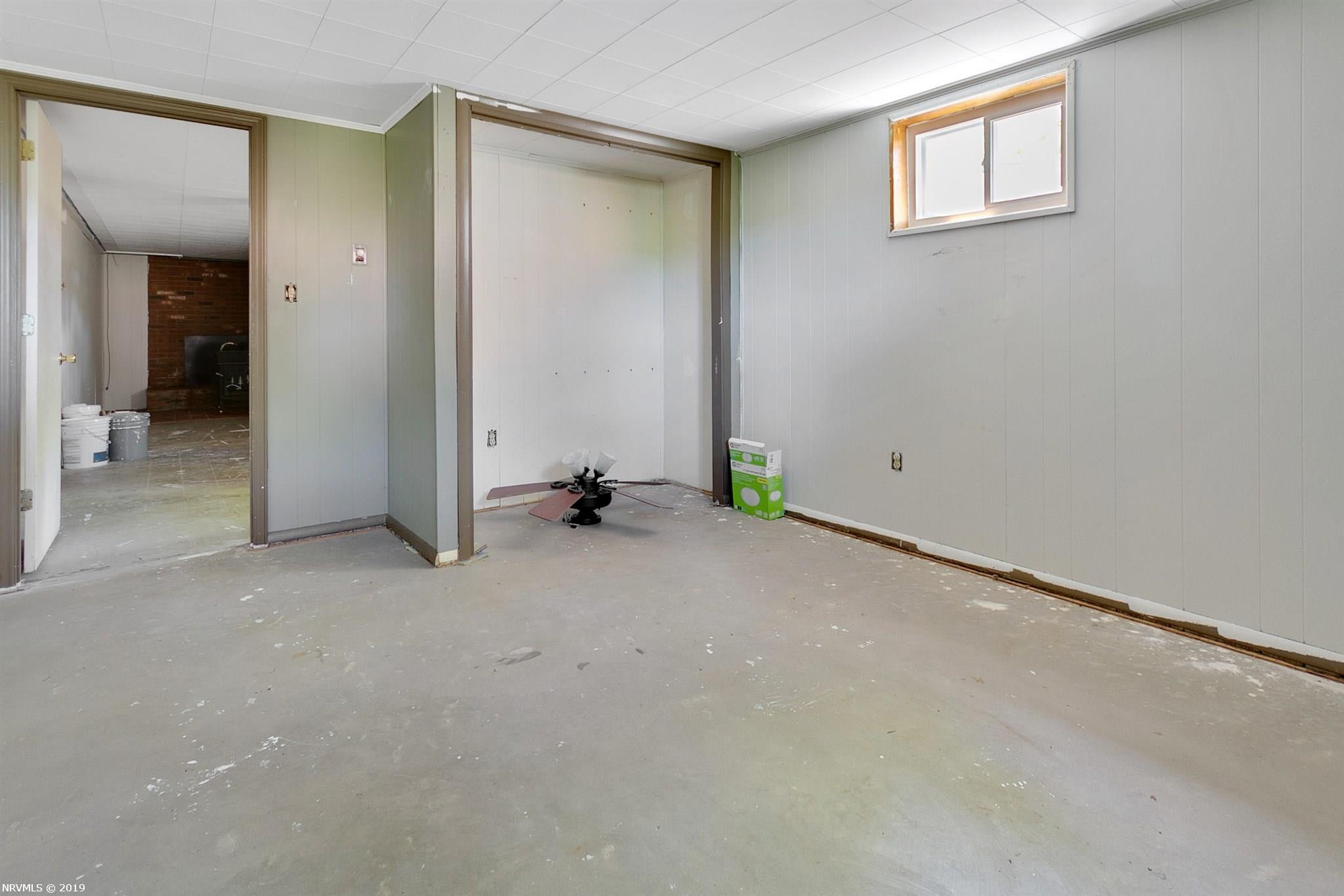 4035 Bains Chapel Road Radford, VA 24141 - Photo 28 of 39 Gallery Image 28