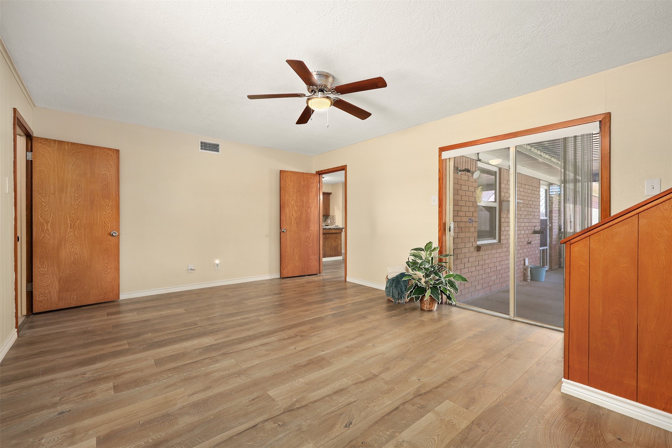 1807 Marlock Lane Pasadena, TX 77502 - Photo 6 of 30