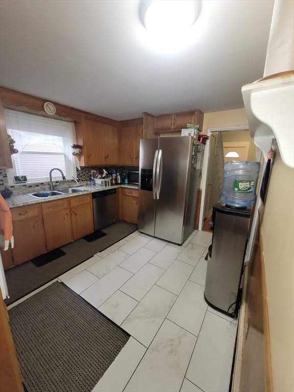 52 Avon Street Malden, MA 02148 - Photo 5 of 14