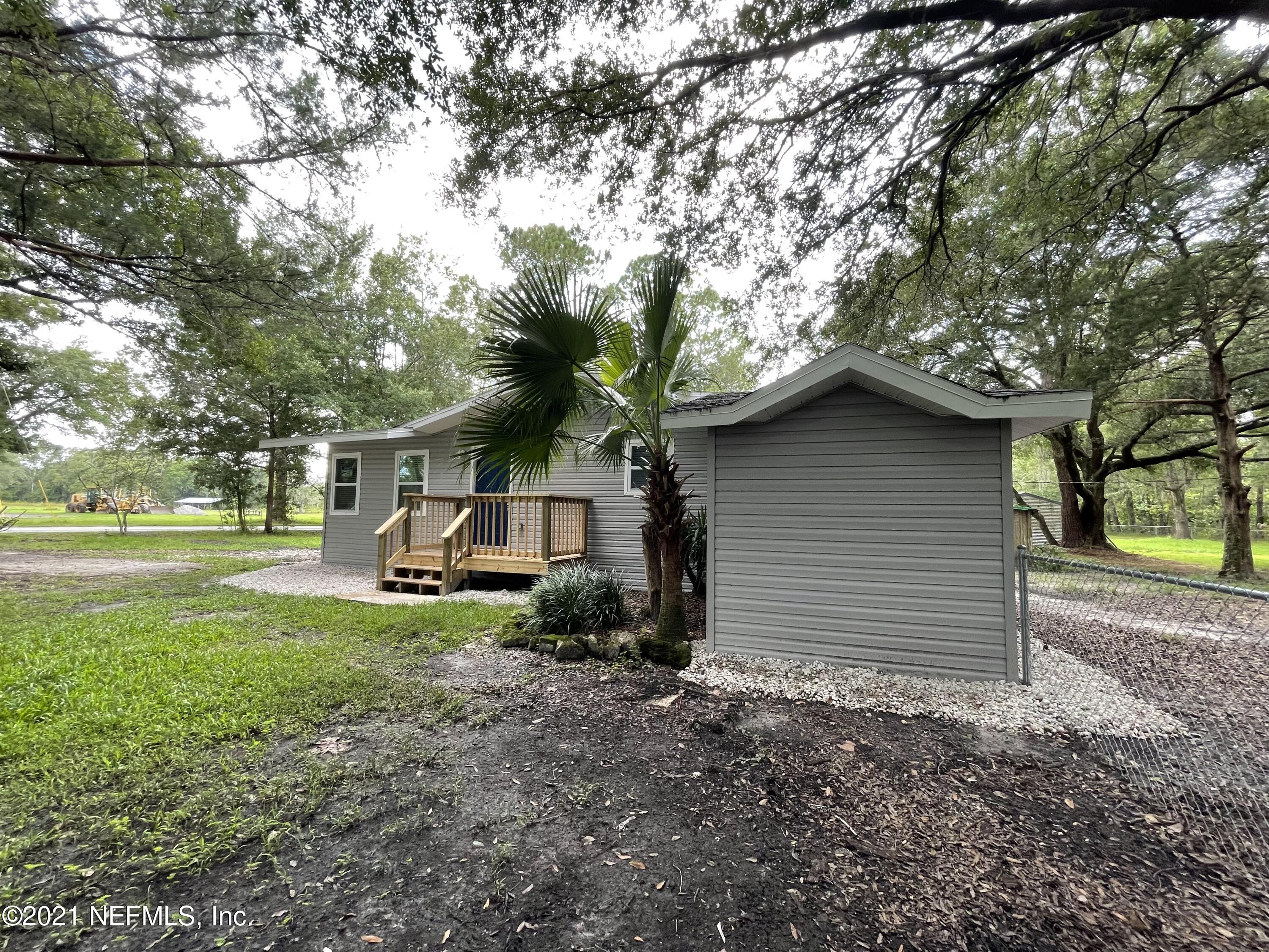 607 West Market Road Starke, FL 32091 - Photo 2 of 17 2A1DC370-BA46-49BC-8ABF-E80A2BF35F69