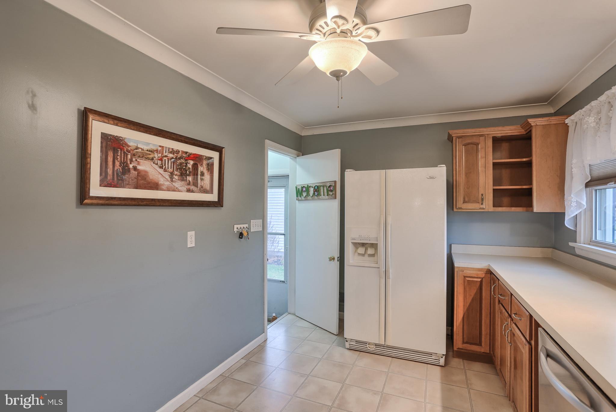 26 Runyon Road Hummelstown, PA 17036 - Photo 4 of 36 Gallery Image 4