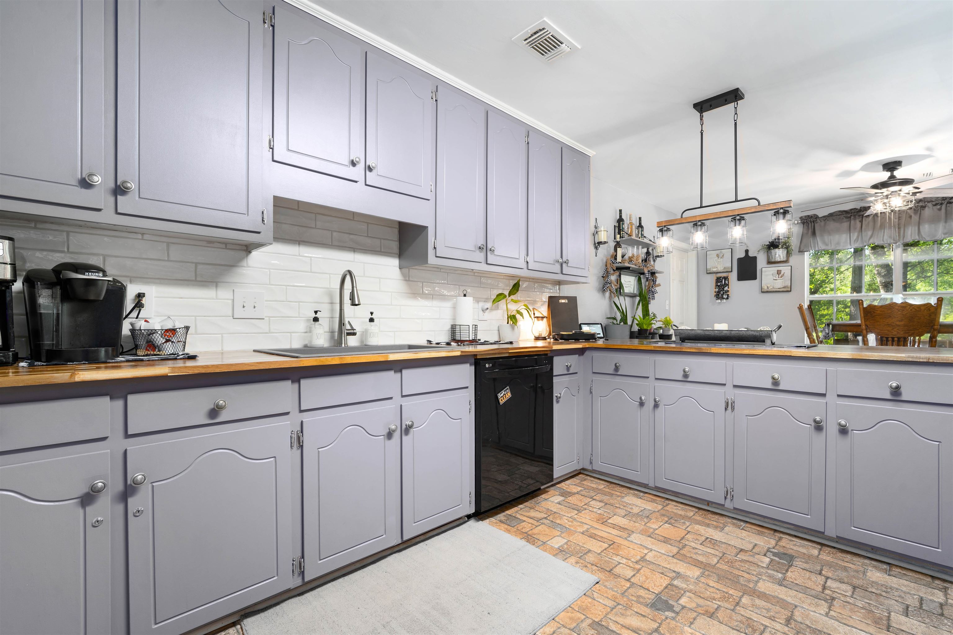 110 Lakeview Loop Daphne, AL 36526 - Photo 10 of 40 Kitchen