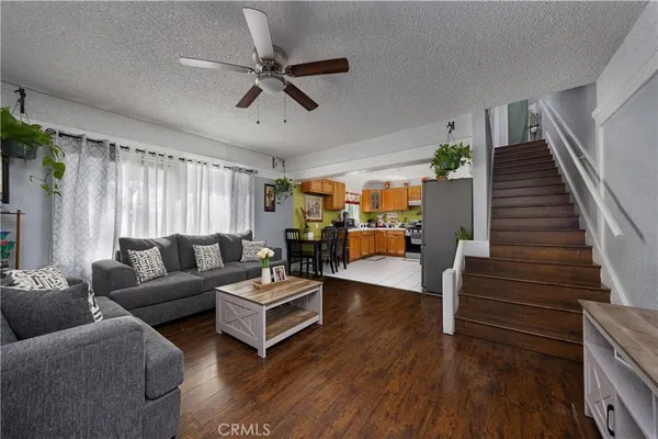 $895,000 | 643 Elm Avenue, Long Beach, CA 90802