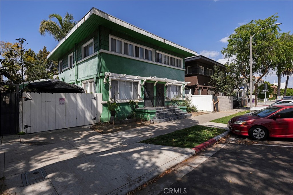 643 Elm Avenue Long Beach, CA 90802 - Photo 15 of 17