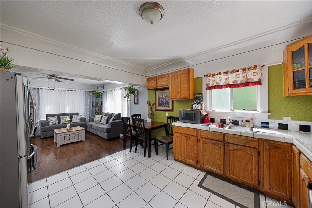 643 Elm Avenue Long Beach, CA 90802 - Photo 4 of 17