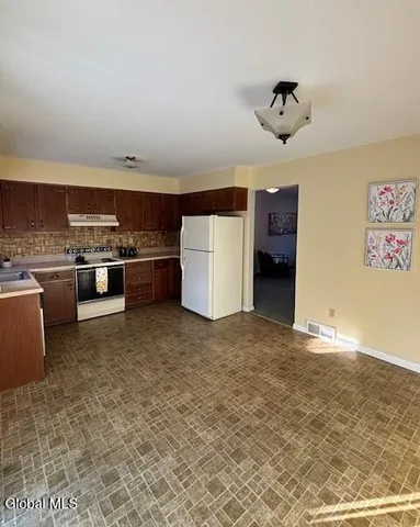 $239,900 | 148 Williamsburg Court, Albany, NY 12203