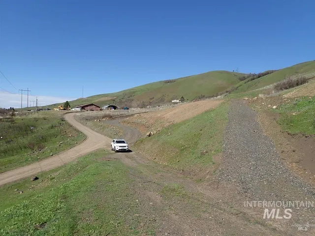 $119,900 | 34245 Grandview Lane, Lenore, ID 83541