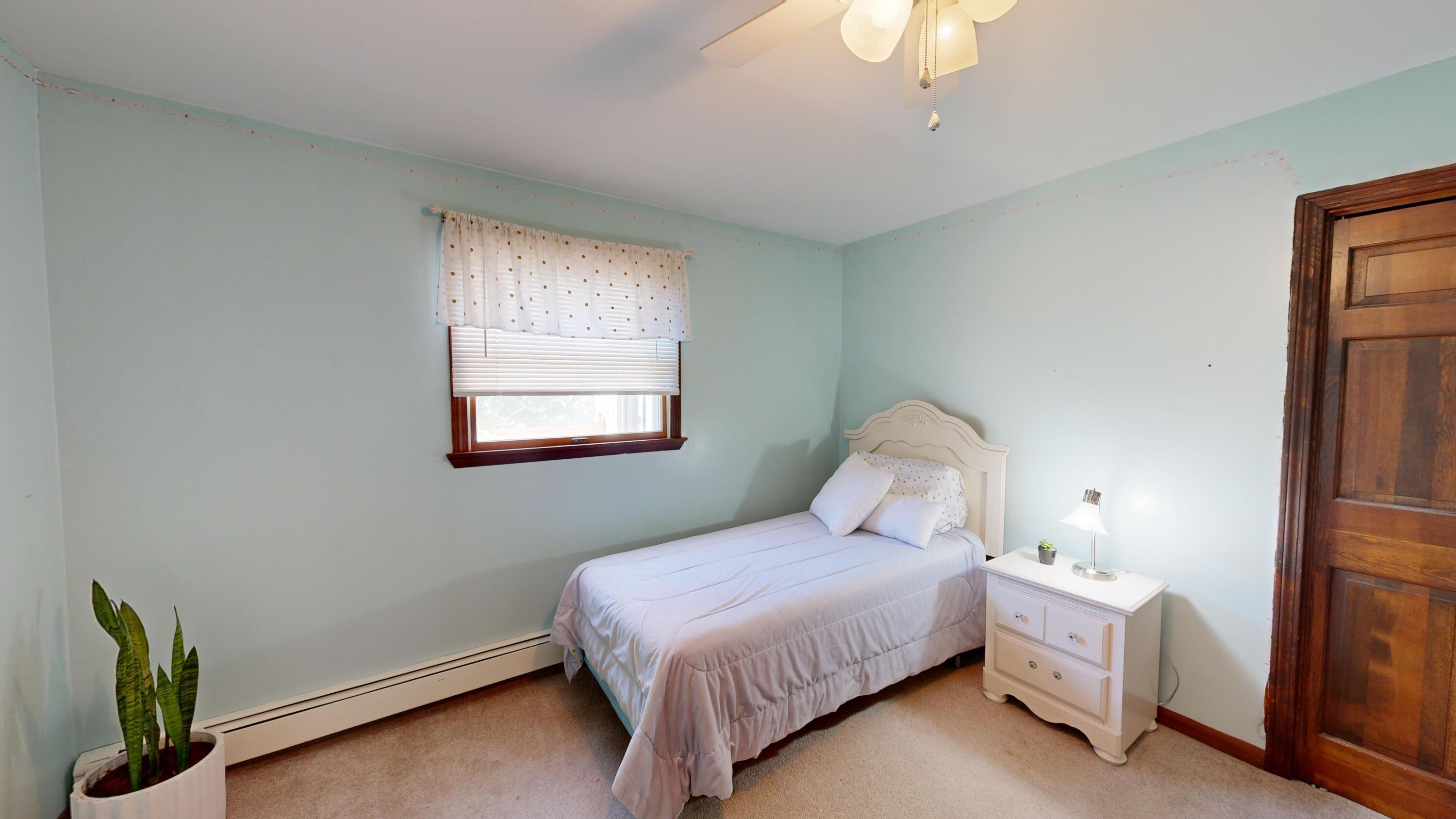 33 Pond Road Lewiston, ME 04240 - Photo 17 of 52 Bedroom