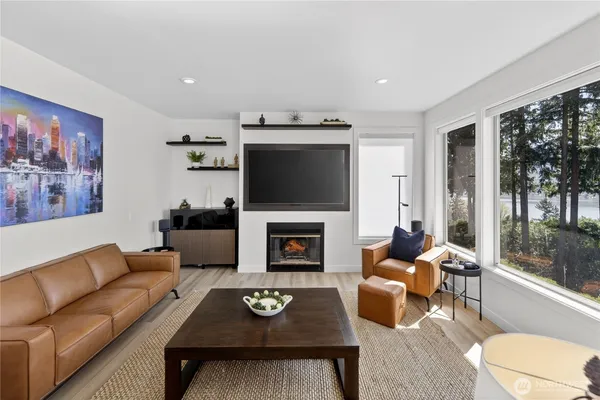 $7,000 | 3107 199th Avenue Southeast, Sammamish, WA 98075