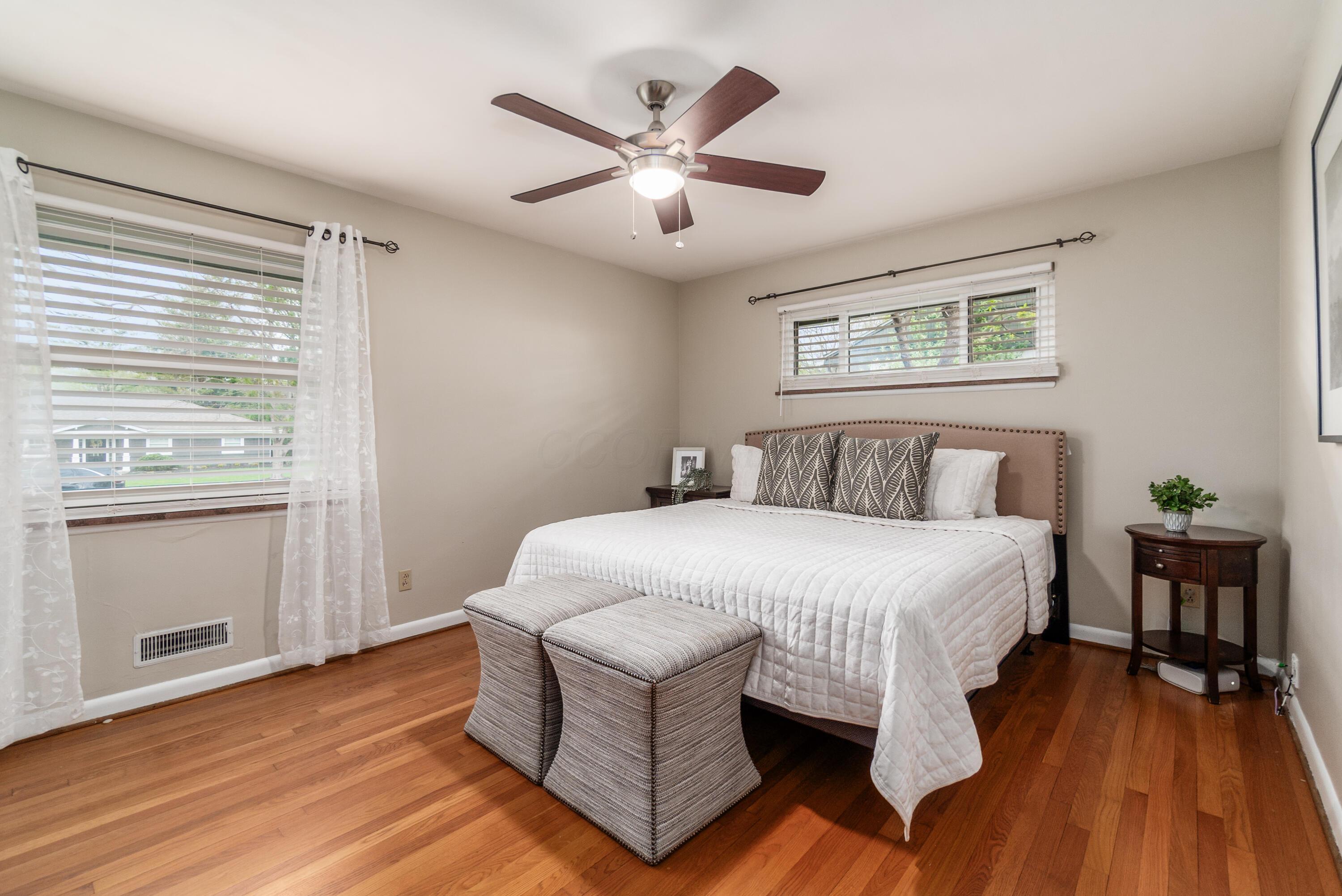 3166 South Dorchester Road Columbus, OH 43221 - Photo 13 of 34 Y_3166_S_Dorchester-044