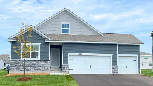 $539,990 | 4589 172nd Street West, Lakeville, MN 55044