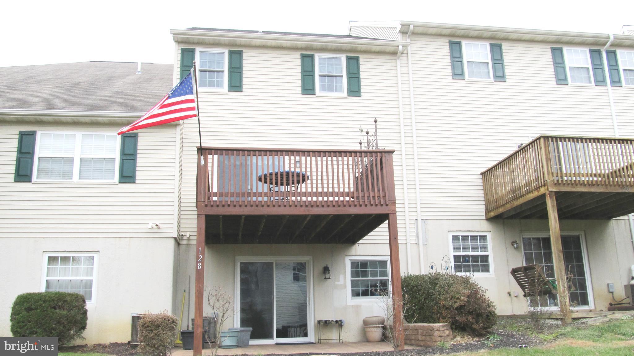 128 Sutherland Road Lancaster, PA 17603 - Photo 2 of 11 Gallery Image 2
