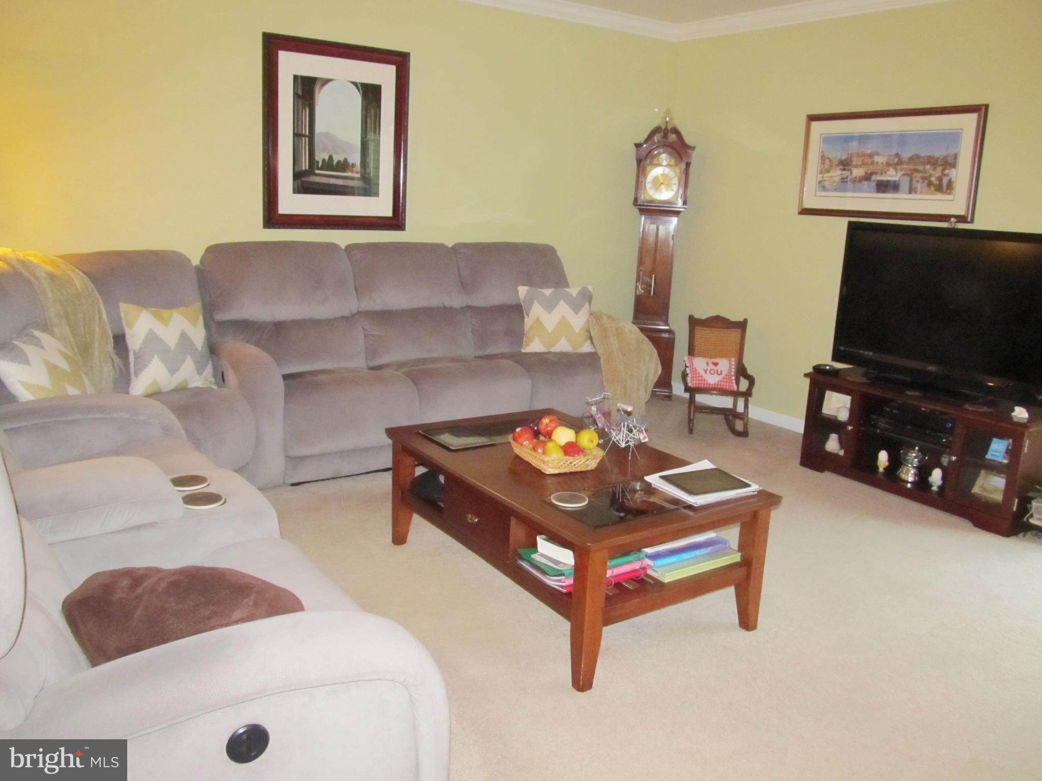 128 Sutherland Road Lancaster, PA 17603 - Photo 4 of 11 Gallery Image 4