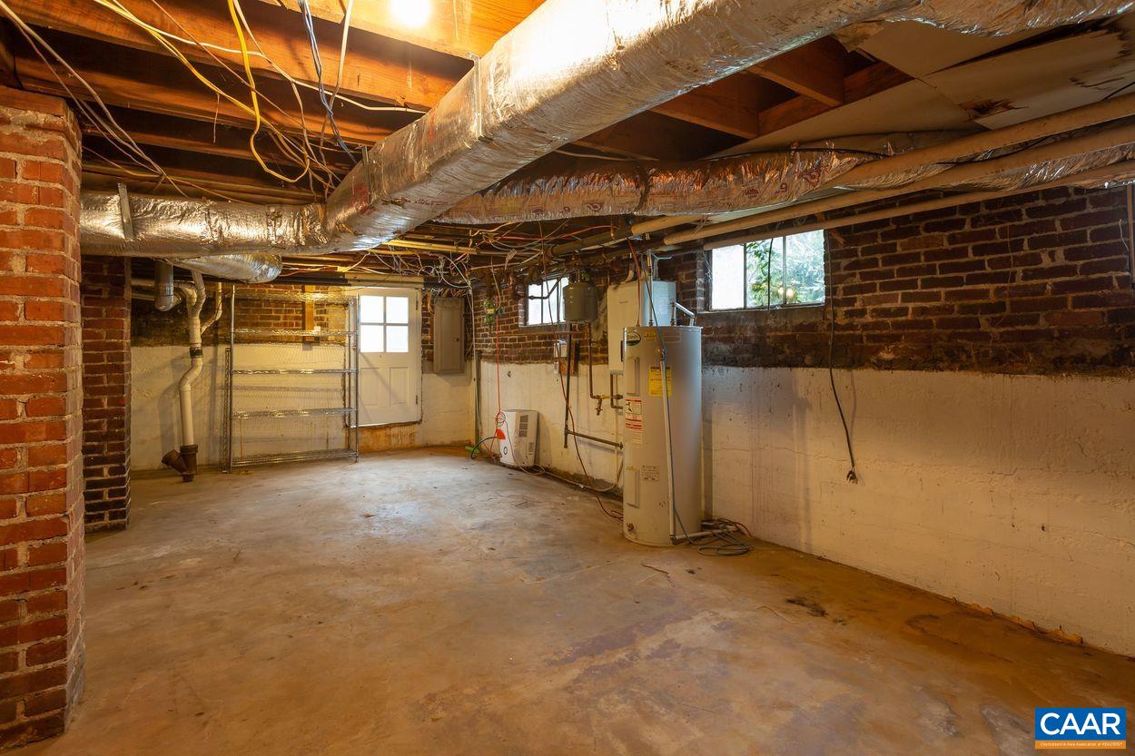 807 Rugby Road Charlottesville, VA 22903 - Photo 31 of 40 Gallery Image 31