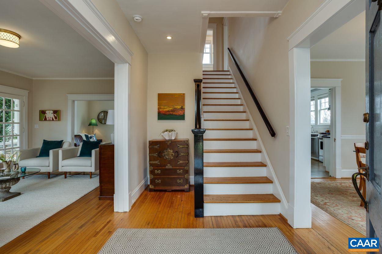 807 Rugby Road Charlottesville, VA 22903 - Photo 5 of 40 Gallery Image 5
