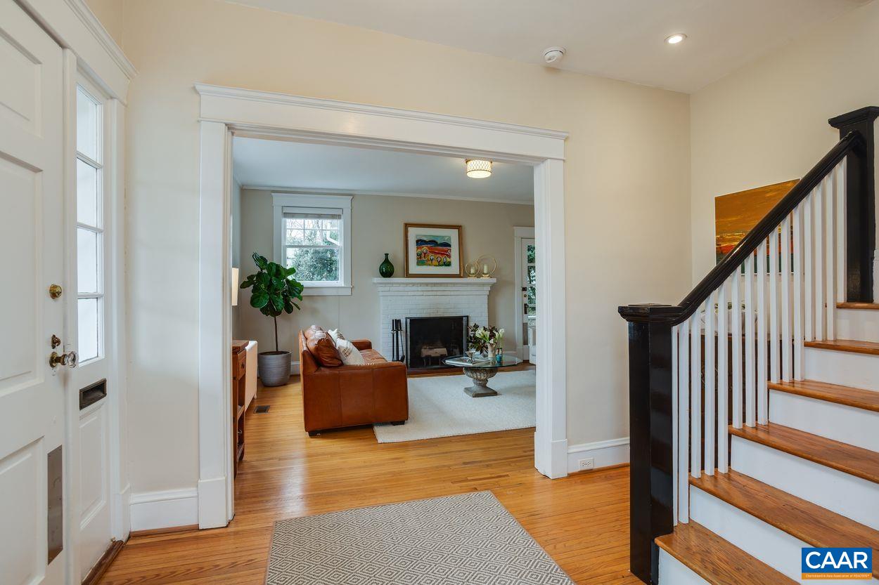 807 Rugby Road Charlottesville, VA 22903 - Photo 6 of 40 Gallery Image 6