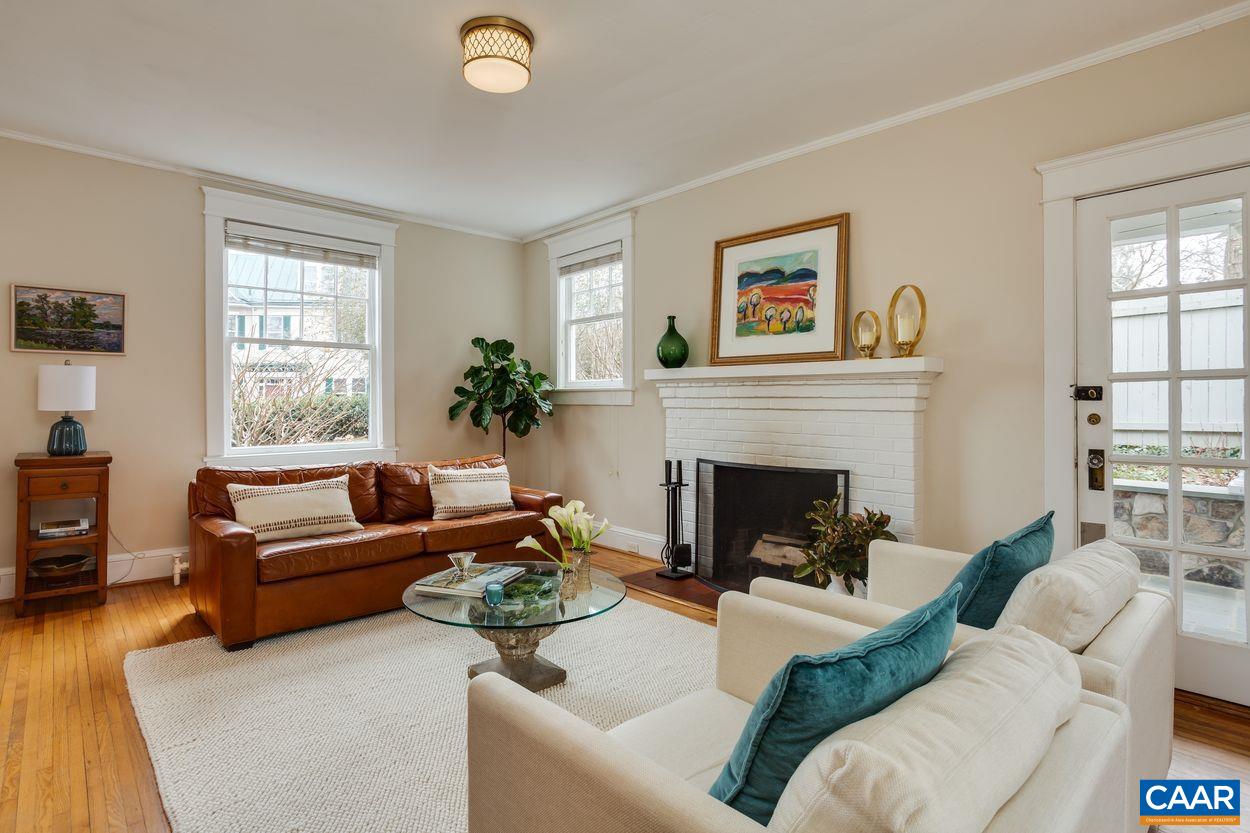 807 Rugby Road Charlottesville, VA 22903 - Photo 8 of 40 Gallery Image 8