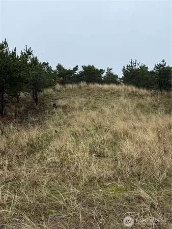a view of a lake with houses in outdoor space