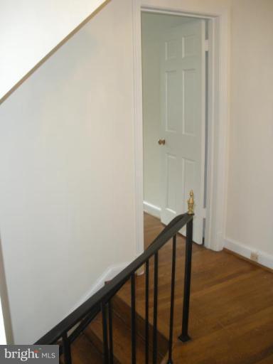 3232 Chestnut Street Northwest Washington, DC 20015 - Photo 12 of 15 Hallway