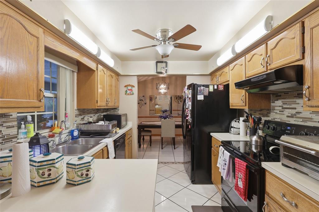 2307 Fitzpatrick Terrace Deltona, FL 32725 - Photo 38 of 52