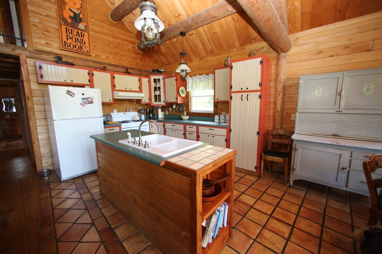 80 Little Barn Road Johnson, VT 05656 - Photo 8 of 40