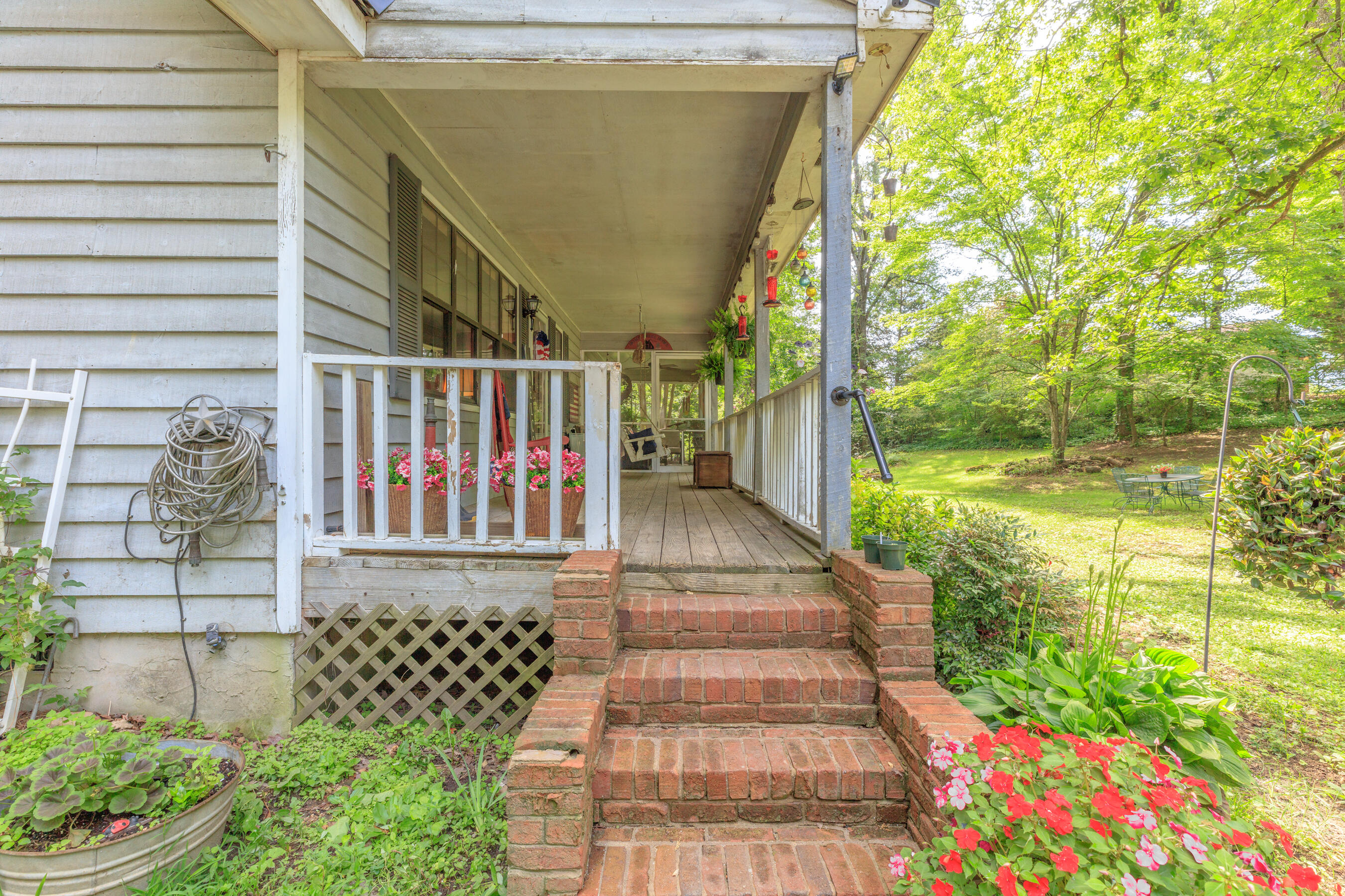 9527 East Brainerd Road Chattanooga, TN 37421 - Photo 15 of 52 9527 E Brainerd HD -15