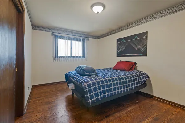 $239,900 | 16533 Louis Avenue, South Holland, IL 60473