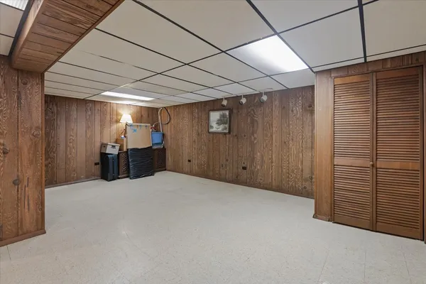 $239,900 | 16533 Louis Avenue, South Holland, IL 60473