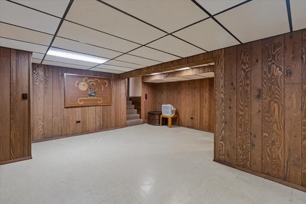 $239,900 | 16533 Louis Avenue, South Holland, IL 60473