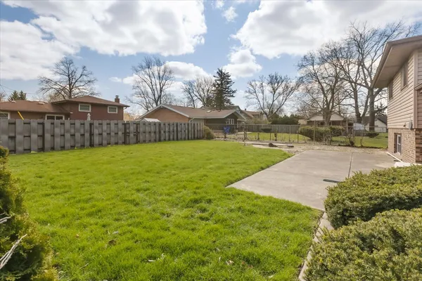 $239,900 | 16533 Louis Avenue, South Holland, IL 60473