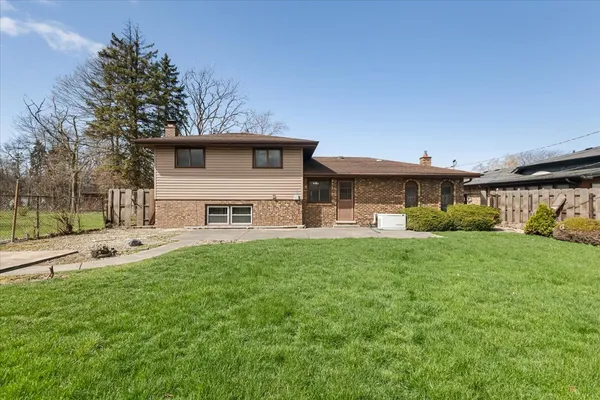 $239,900 | 16533 Louis Avenue, South Holland, IL 60473
