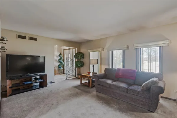 $239,900 | 16533 Louis Avenue, South Holland, IL 60473