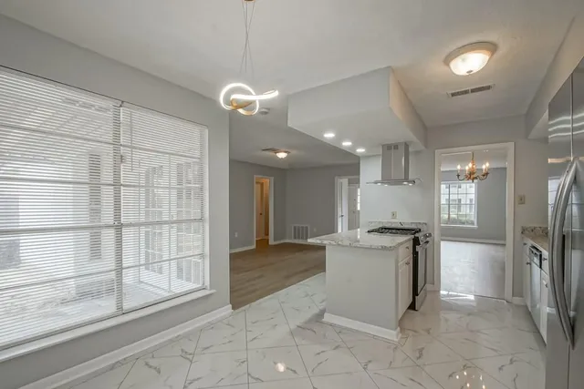 $285,000 | 31 Antigua Drive, Kenner, LA 70065