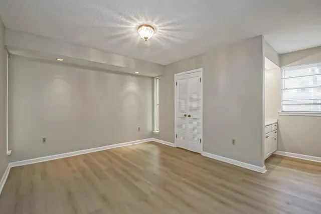 $285,000 | 31 Antigua Drive, Kenner, LA 70065