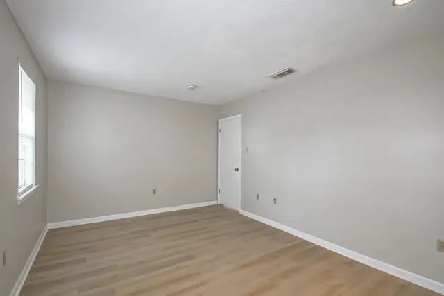 $285,000 | 31 Antigua Drive, Kenner, LA 70065