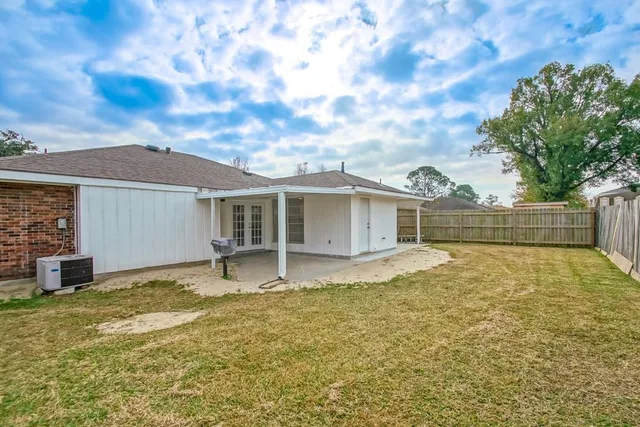 $285,000 | 31 Antigua Drive, Kenner, LA 70065