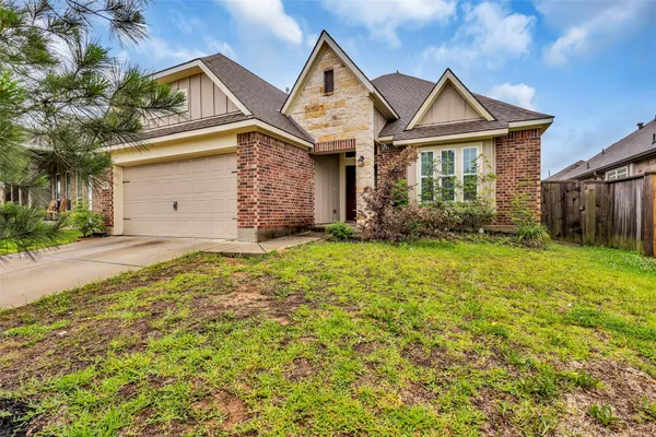 $2,050 | 3430 Redbridge Court, Conroe, TX 77301