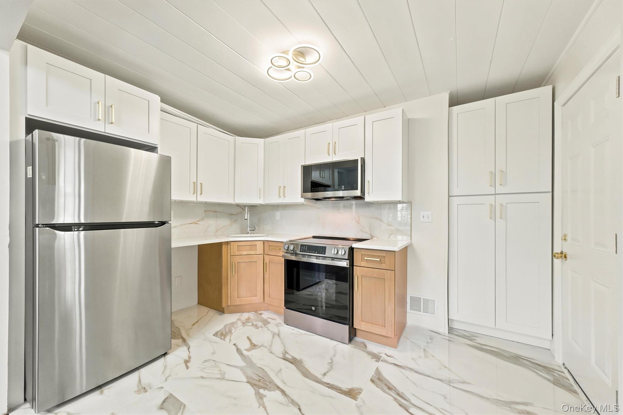 3 Pond Road Walden, NY 12586 - Photo 16 of 38