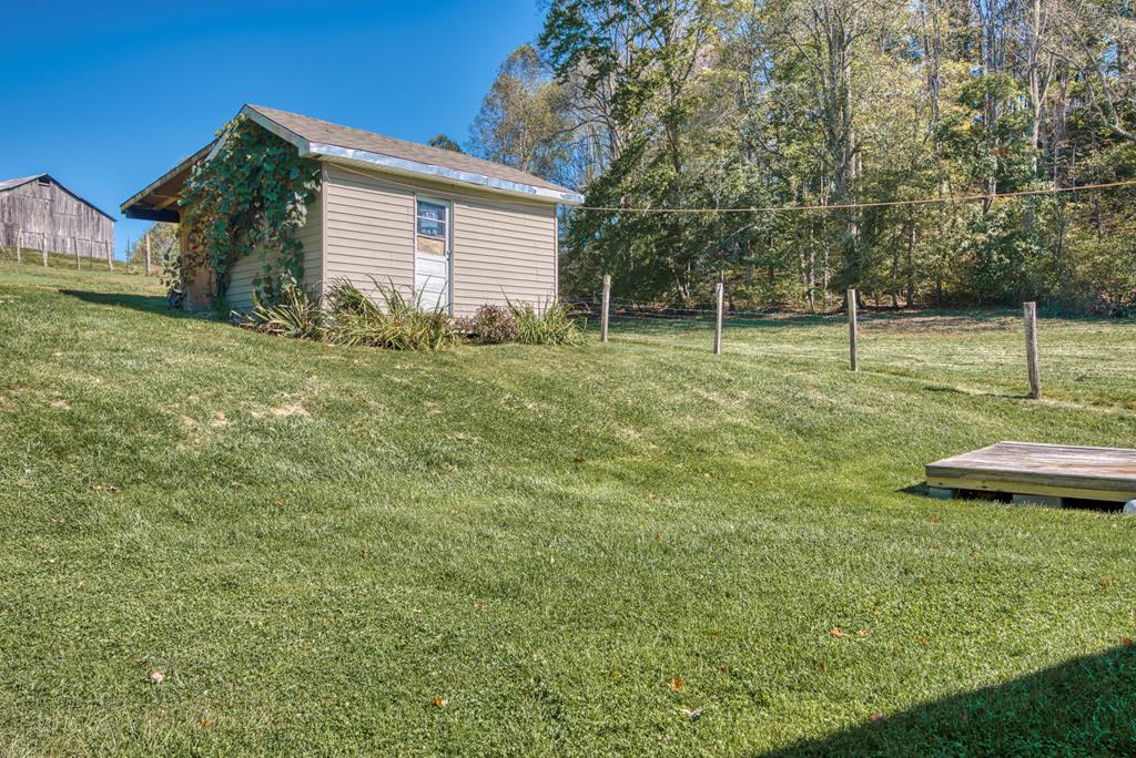 15379 Fall Hill Road Abingdon, VA 24210 - Photo 5 of 24 Gallery Image 5
