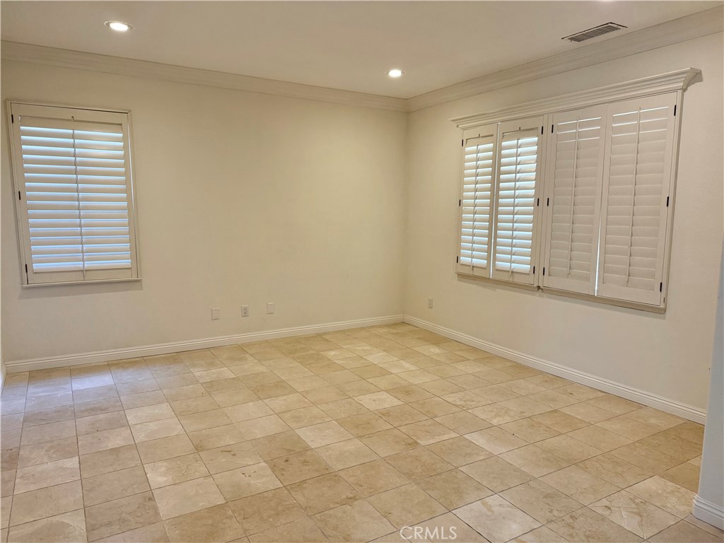 5772 Parke Circle Rancho Cucamonga, CA 91739 - Photo 2 of 16 Living Room