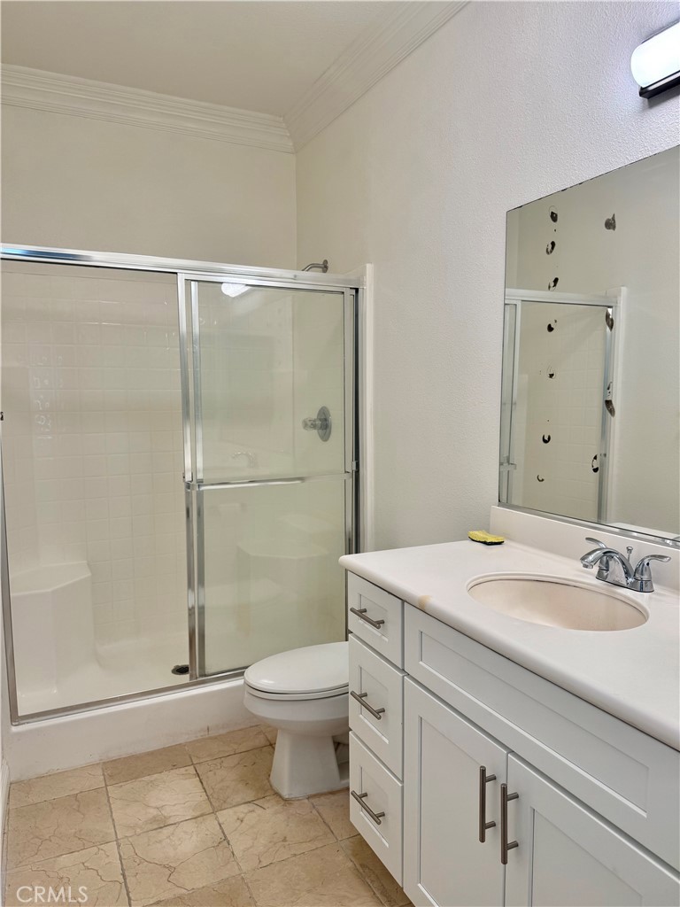 5772 Parke Circle Rancho Cucamonga, CA 91739 - Photo 4 of 16 1st FL Bathroom