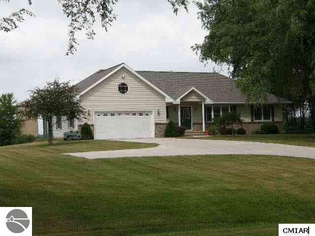 7595 North Luce Road Alma, MI 48801 - Photo 1 of 7 1773431.JPG