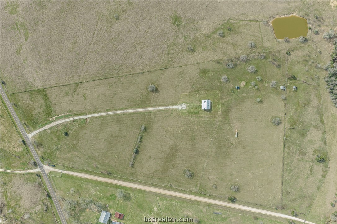 8501 Grassbur Road Bryan, TX 77808 - Photo 34 of 36 a bathroom with a shower